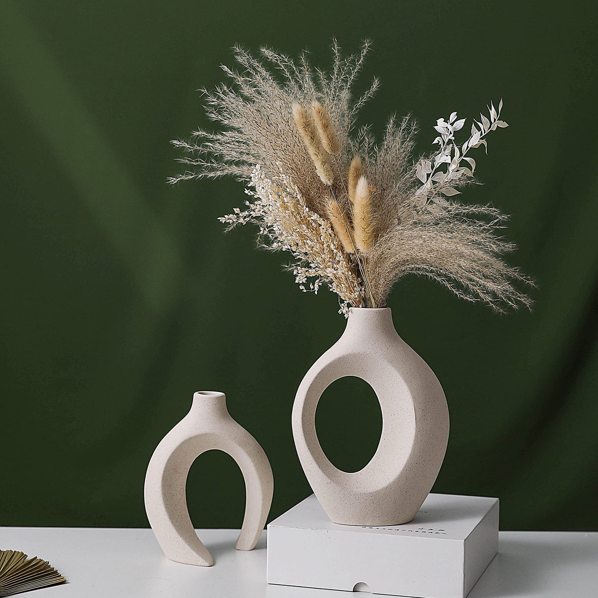 Ceramic Vase Set - 2 Flower Donut Modern Vases for Home Décor, Creative White Vases Minimalism Style Decor Vase Table Vase for Living Room Entryway Bookshelf Mantel Centerpieces Shelf