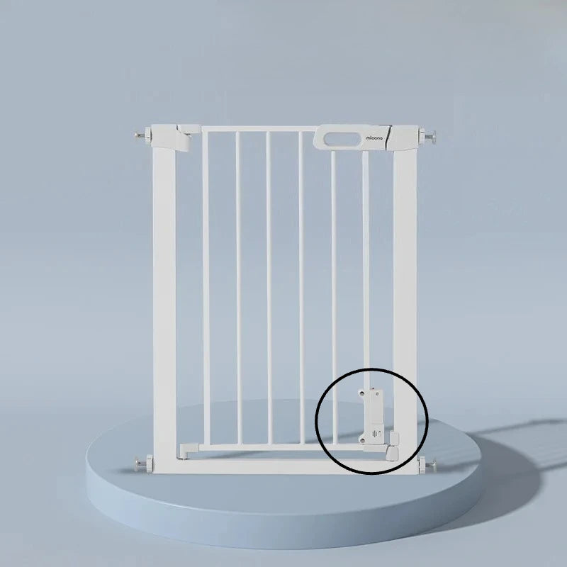 No-Drill Baby Safety Gate – Pressure-Mounted Child & Pet Barrier for Doorways, Stairs, and Balcony – Adjustable Baby & Dog Gate