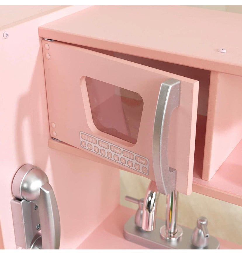 Kids Vintage Kitchen in Pink